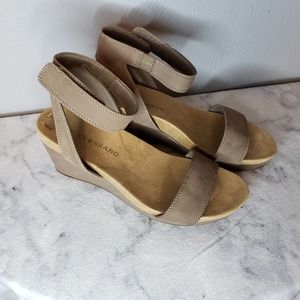 Lucky Brand Kanoa suede brown leather wedge